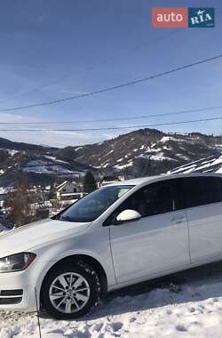 Хетчбек Volkswagen Golf 2017 в 