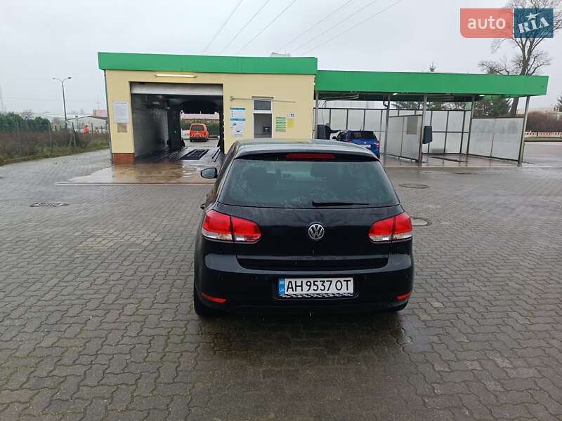 Хетчбек Volkswagen Golf 2012 в Луцьку