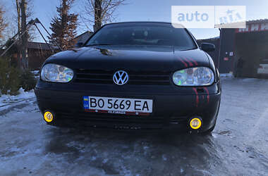 Хэтчбек Volkswagen Golf 2001 в Тернополе