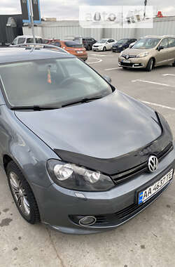 Универсал Volkswagen Golf 2010 в Киеве