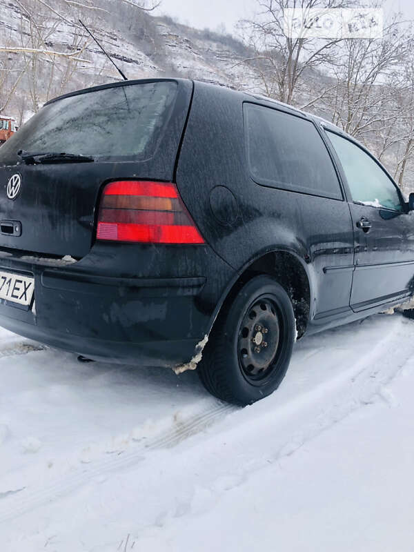 Volkswagen Golf 2000