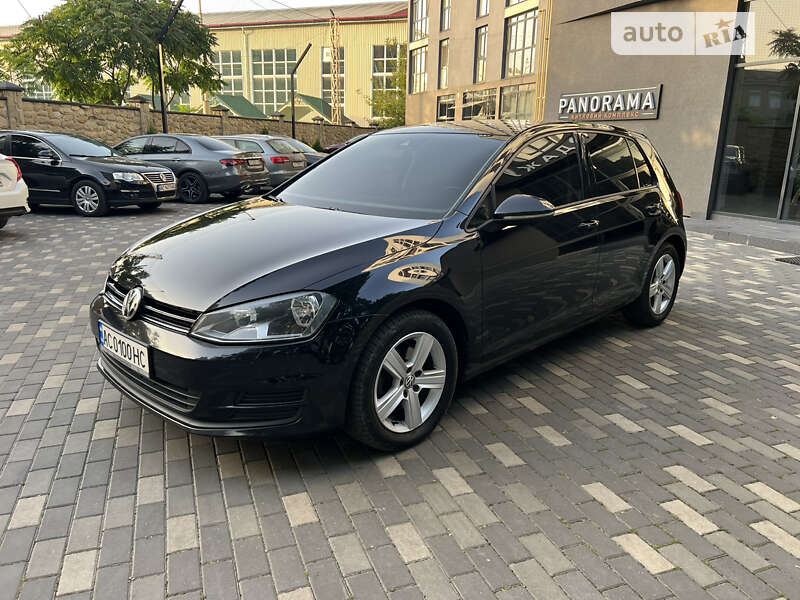 Хетчбек Volkswagen Golf 2012 в Луцьку