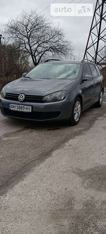 Універсал Volkswagen Golf 2009 в Звягелі