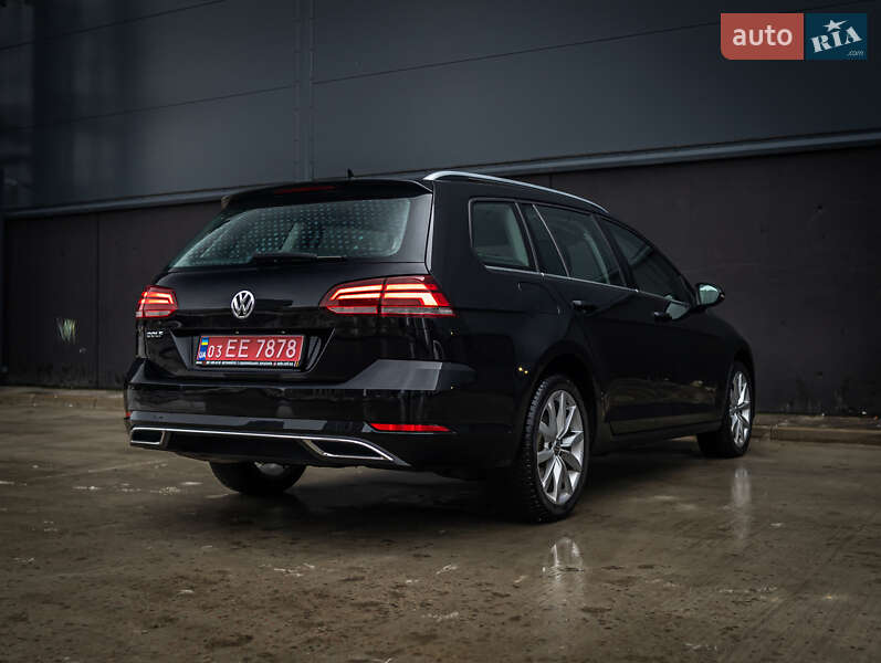 Універсал Volkswagen Golf 2020 в Києві