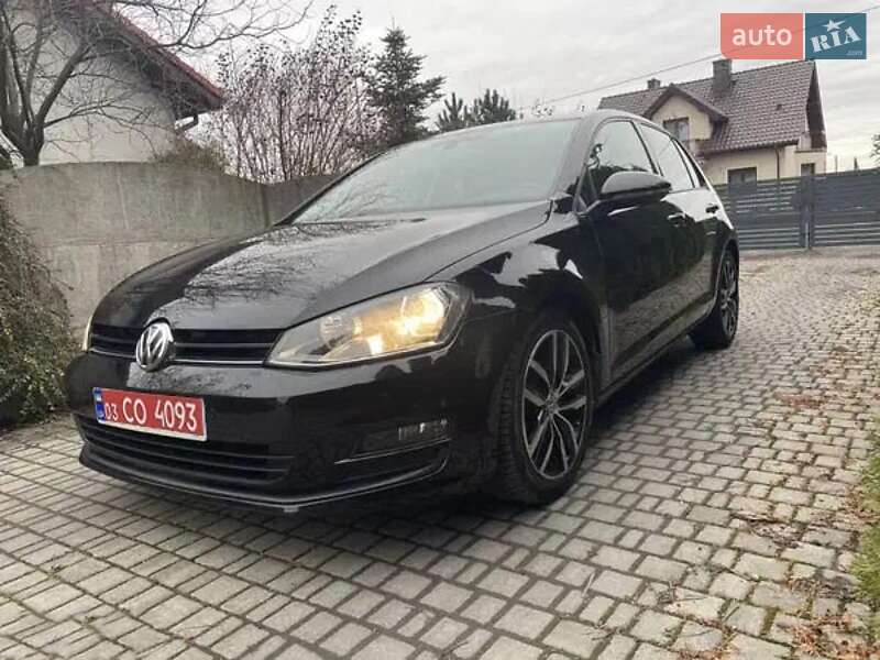 Хетчбек Volkswagen Golf 2015 в Стрию