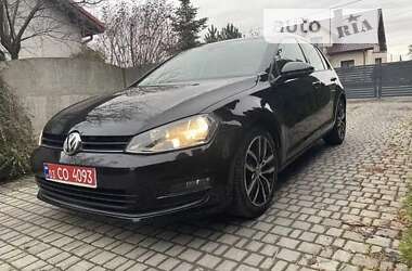 Хетчбек Volkswagen Golf 2015 в Стрию