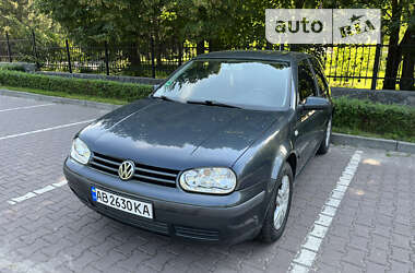 Хэтчбек Volkswagen Golf 2001 в Виннице