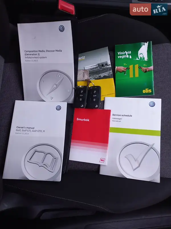 Хэтчбек Volkswagen Golf 2016 в Ромнах документ