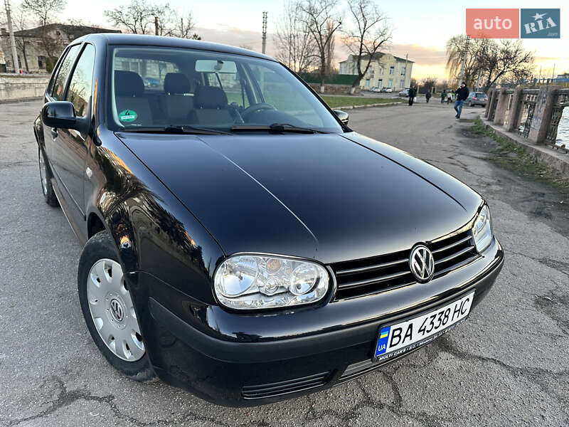 Хэтчбек Volkswagen Golf 2000 в Кропивницком