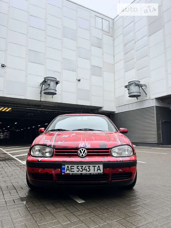 Хэтчбек Volkswagen Golf 1999 в Киеве