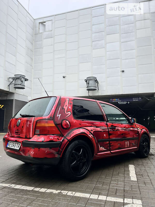 Хэтчбек Volkswagen Golf 1999 в Киеве