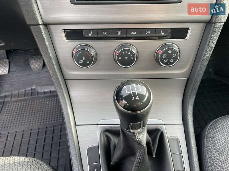 Універсал Volkswagen Golf 2014 в Києві