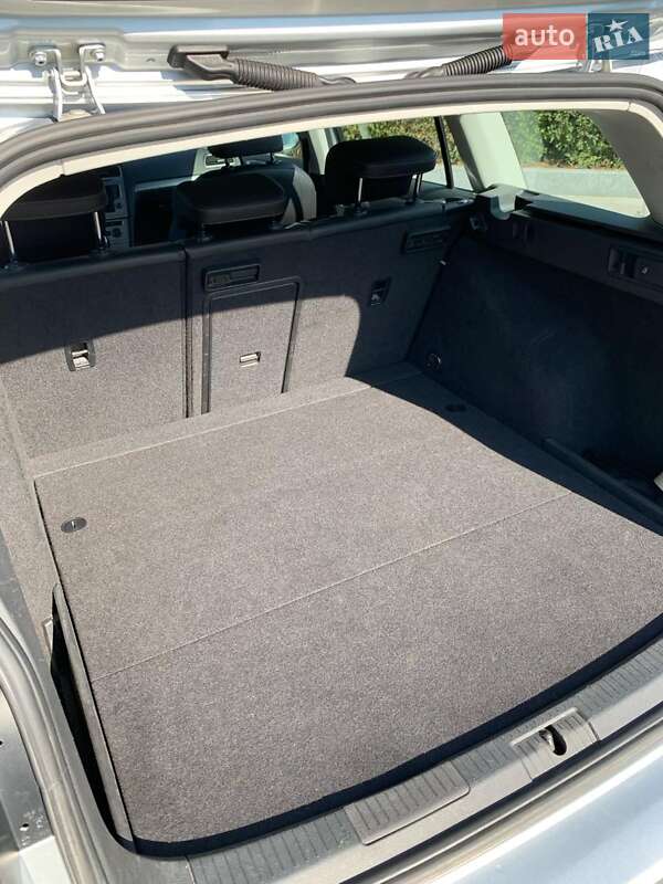 Універсал Volkswagen Golf 2015 в Дніпрі