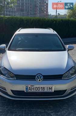 Універсал Volkswagen Golf 2015 в Дніпрі