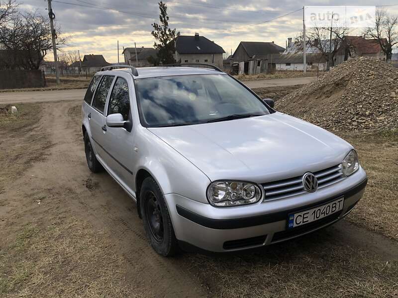 Универсал Volkswagen Golf 2000 в Сторожинце