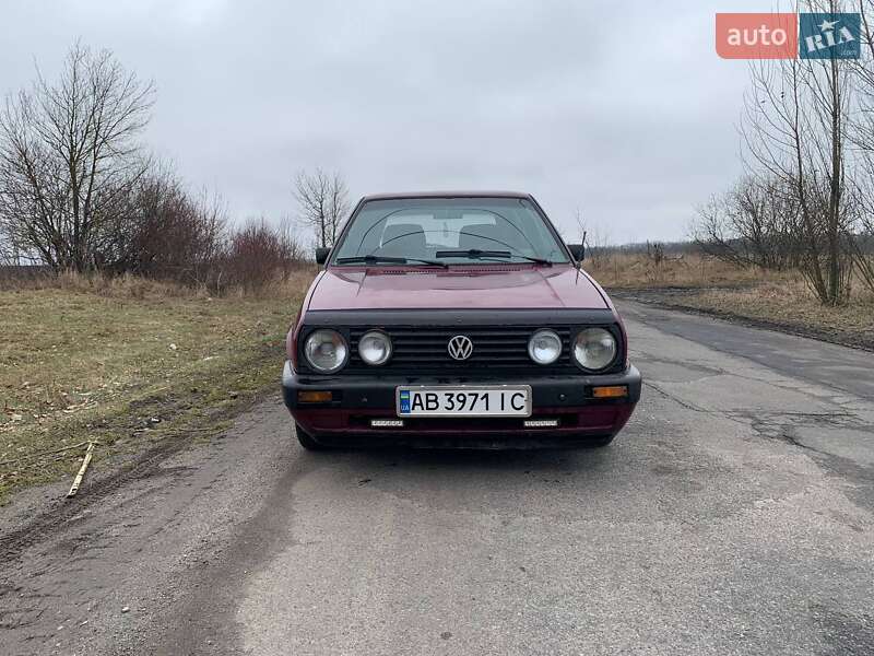 Хетчбек Volkswagen Golf 1985 в Козятині