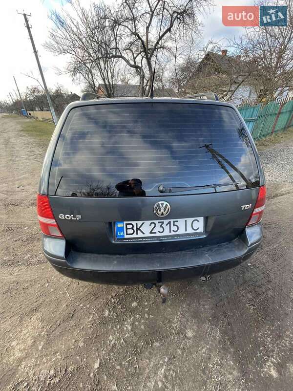Универсал Volkswagen Golf 2003 в Сарнах