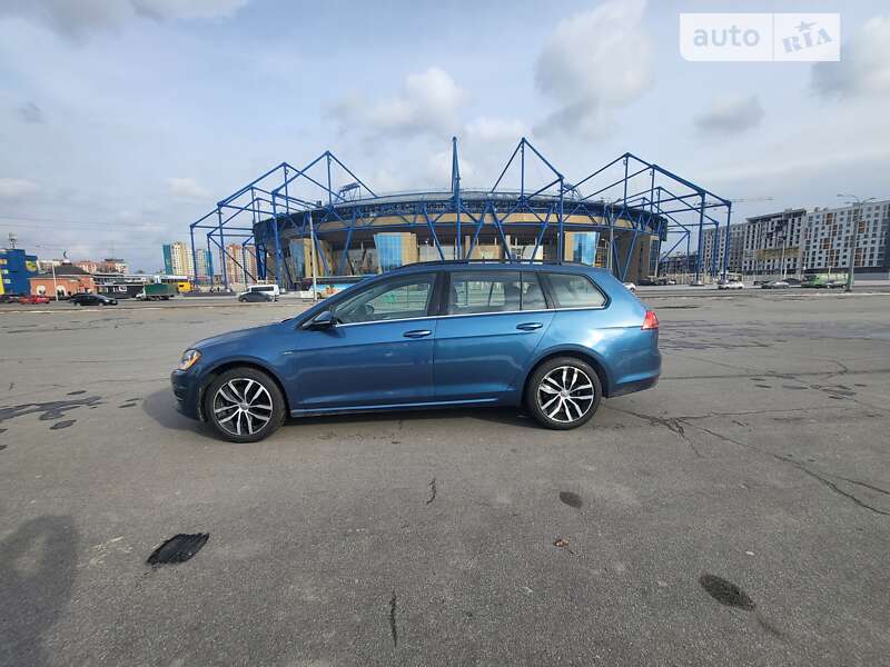 Універсал Volkswagen Golf 2016 в Харкові