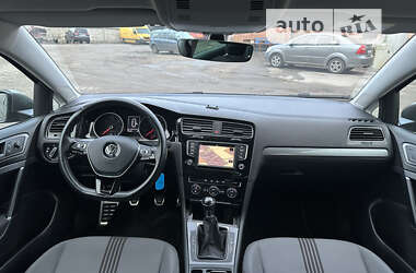 Универсал Volkswagen Golf 2017 в 