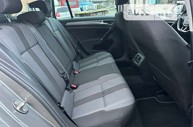 Универсал Volkswagen Golf 2017 в 