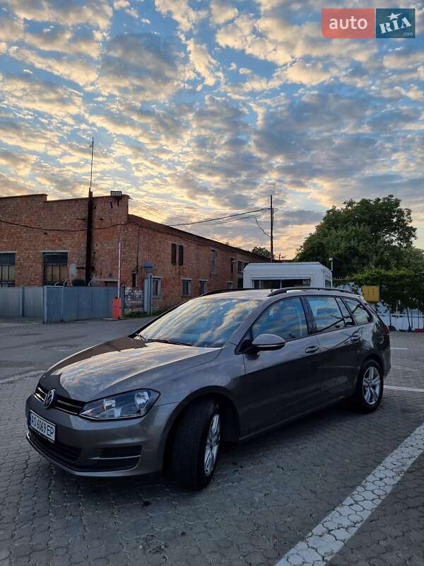 Универсал Volkswagen Golf 2015 в Черновцах фото 3 Универсал Volkswagen Golf 2015 в Черновцах