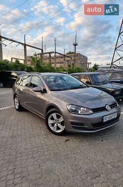 Универсал Volkswagen Golf 2015 в Черновцах