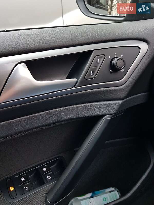 Универсал Volkswagen Golf 2015 в Черновцах фото 14 Универсал Volkswagen Golf 2015 в Черновцах