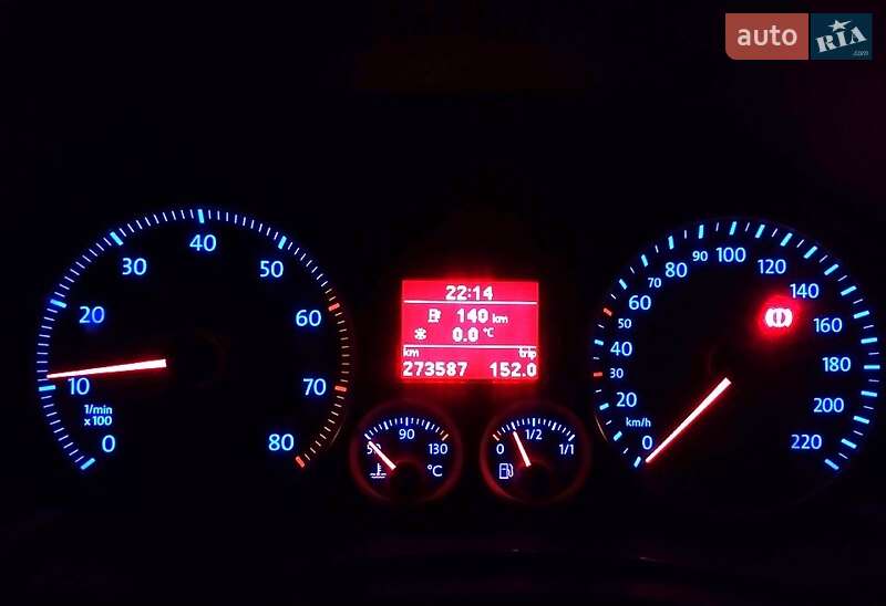 Хетчбек Volkswagen Golf 2005 в Дніпрі фото 2 Хетчбек Volkswagen Golf 2005 в Дніпрі