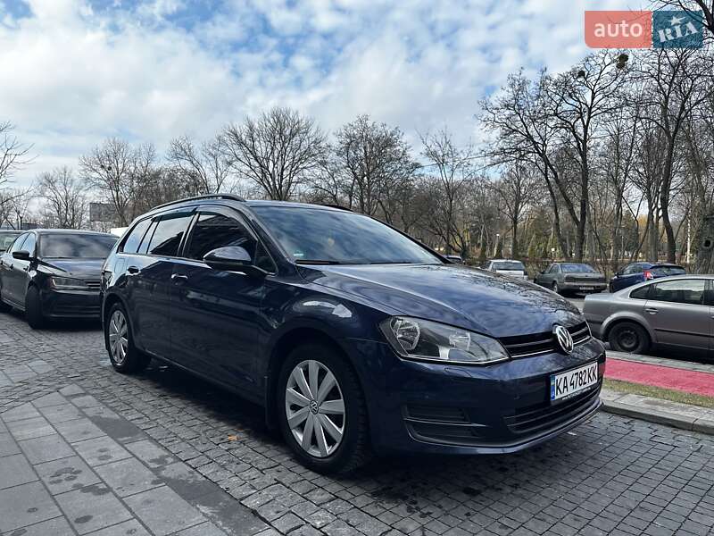 Універсал Volkswagen Golf 2014 в Києві