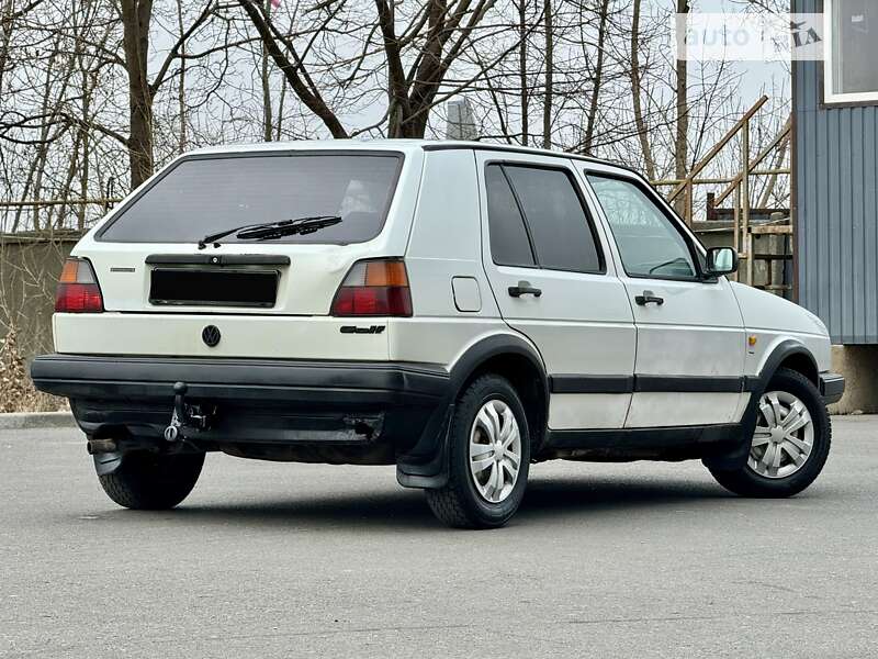 Хэтчбек Volkswagen Golf 1990 в Одессе