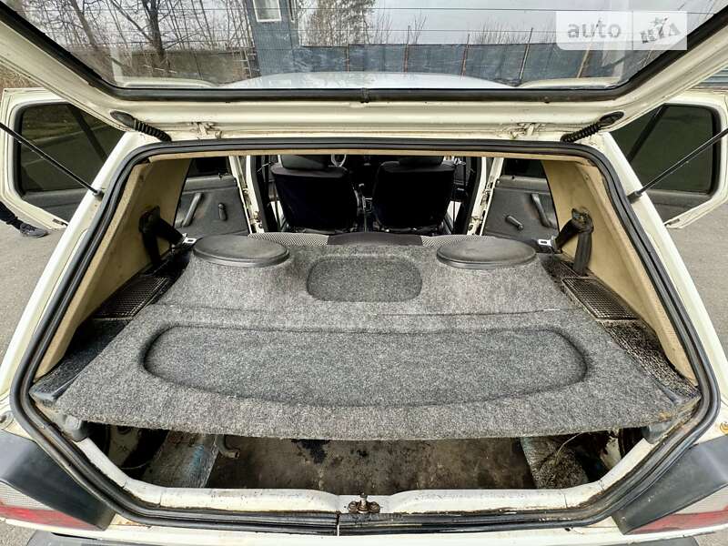 Хэтчбек Volkswagen Golf 1990 в Одессе