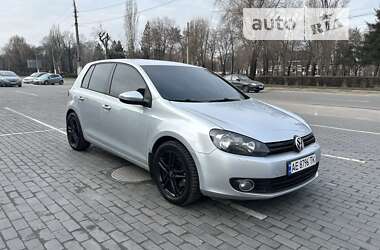 Хетчбек Volkswagen Golf 2009 в Кам'янському