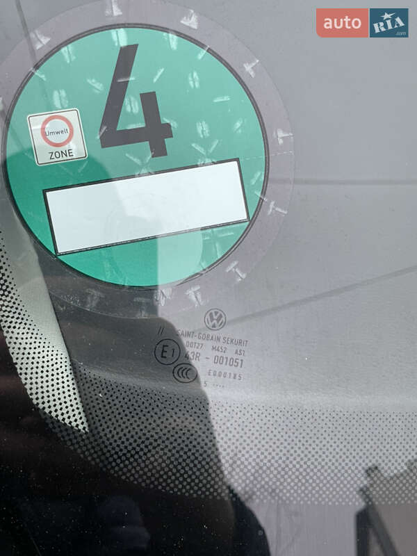 Хэтчбек Volkswagen Golf 2005 в Виннице
