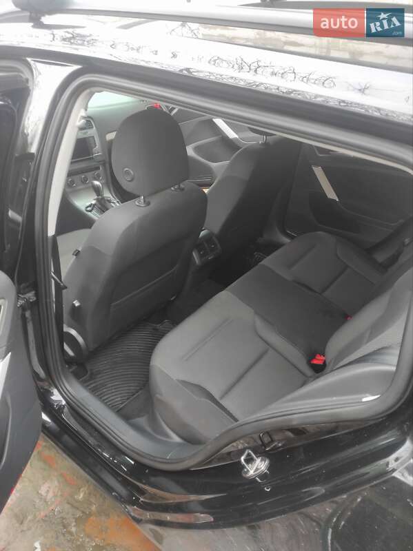 Универсал Volkswagen Golf 2015 в Сумах