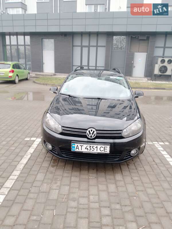 Універсал Volkswagen Golf 2012 в Івано-Франківську