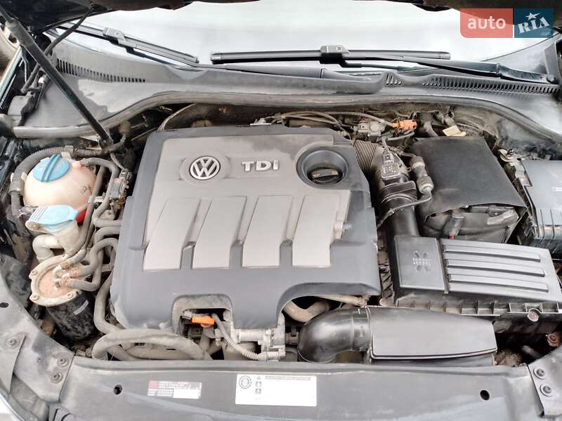 Універсал Volkswagen Golf 2012 в Івано-Франківську