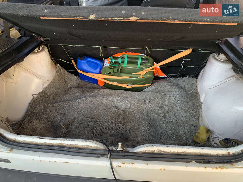 Хэтчбек Volkswagen Golf 1986 в Косове