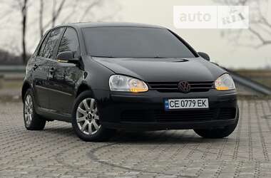 Хетчбек Volkswagen Golf 2004 в Чернівцях