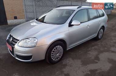 Универсал Volkswagen Golf 2008 в Хороле