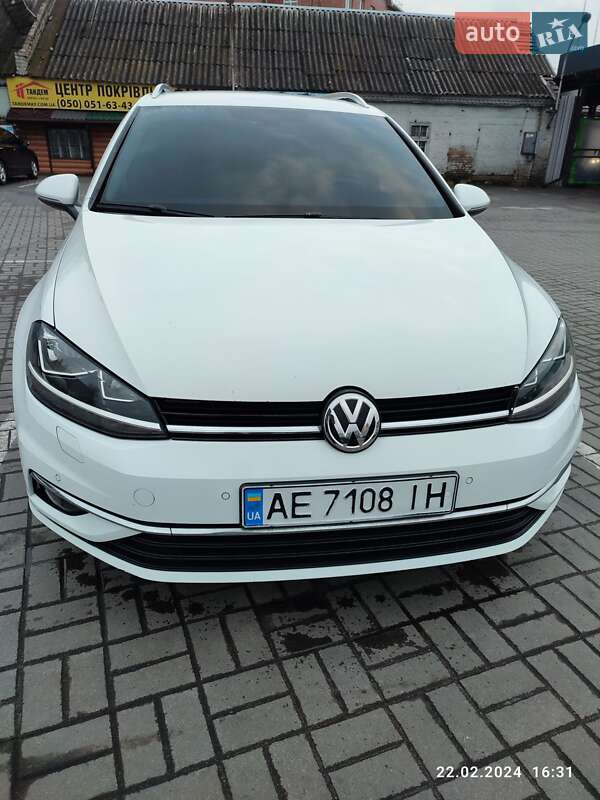 Универсал Volkswagen Golf 2017 в Павлограде