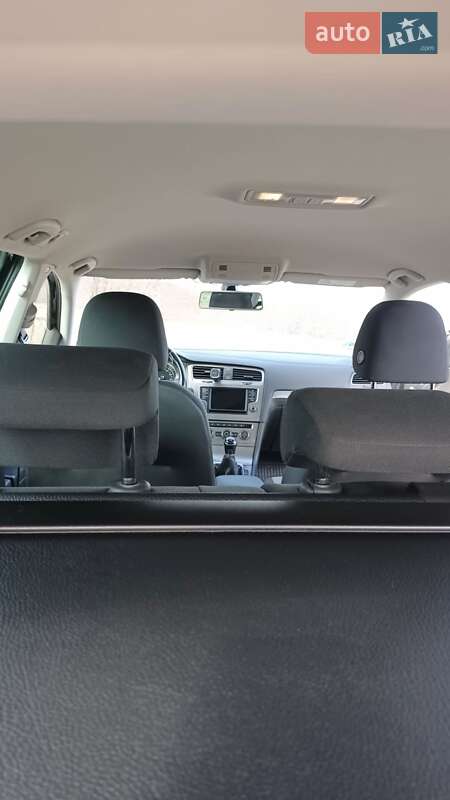 Універсал Volkswagen Golf 2016 в Києві