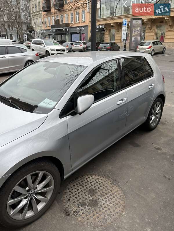 Хэтчбек Volkswagen Golf 2013 в Одессе