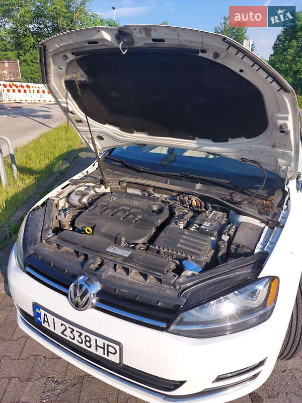 Универсал Volkswagen Golf 2015 в Львове