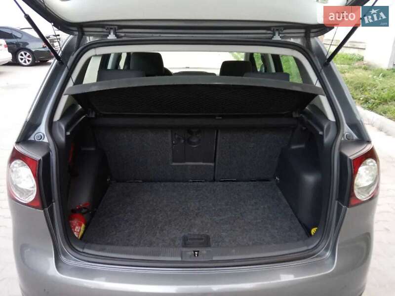 Хетчбек Volkswagen Golf 2005 в Хмельницькому