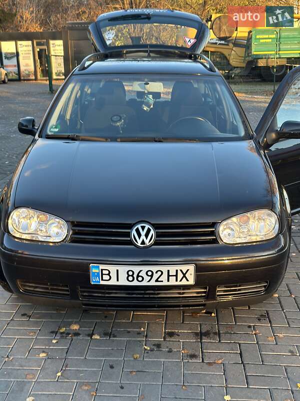 Універсал Volkswagen Golf 2003 в Полтаві