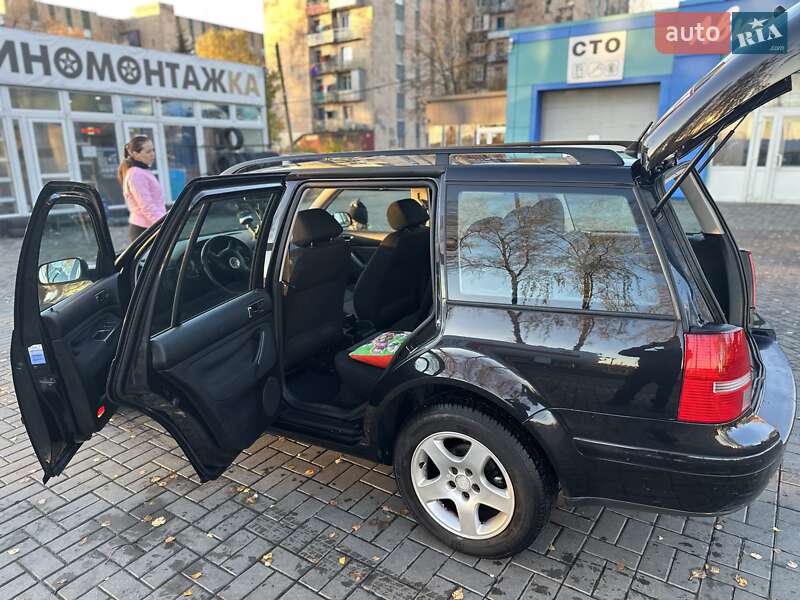Універсал Volkswagen Golf 2003 в Полтаві