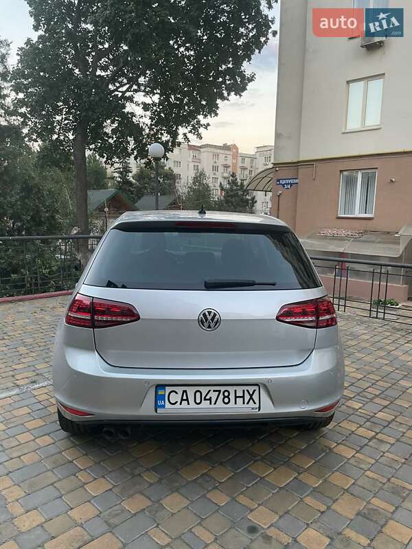 Хэтчбек Volkswagen Golf 2014 в Одессе