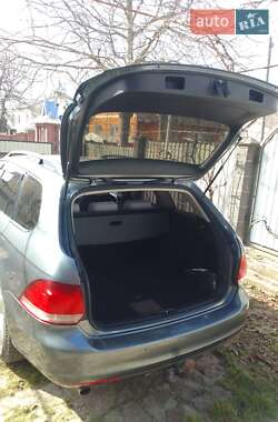 Універсал Volkswagen Golf 2013 в 