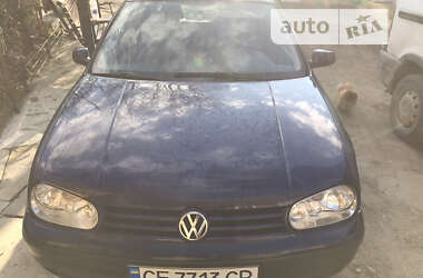 Хетчбек Volkswagen Golf 2001 в Чернівцях