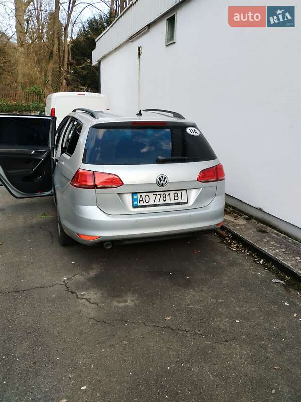 Универсал Volkswagen Golf 2013 в Ужгороде